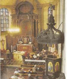 Hochaltar mit Bild